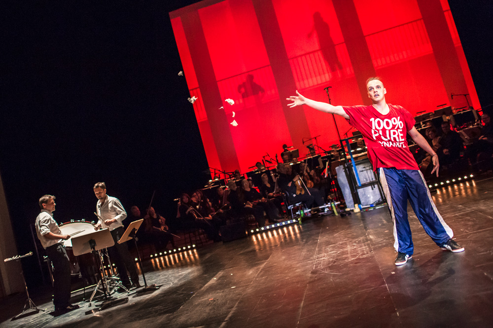 Premiere von SYMPHONIX im Festspielhaus Hellerau (® Christoph Seidler)