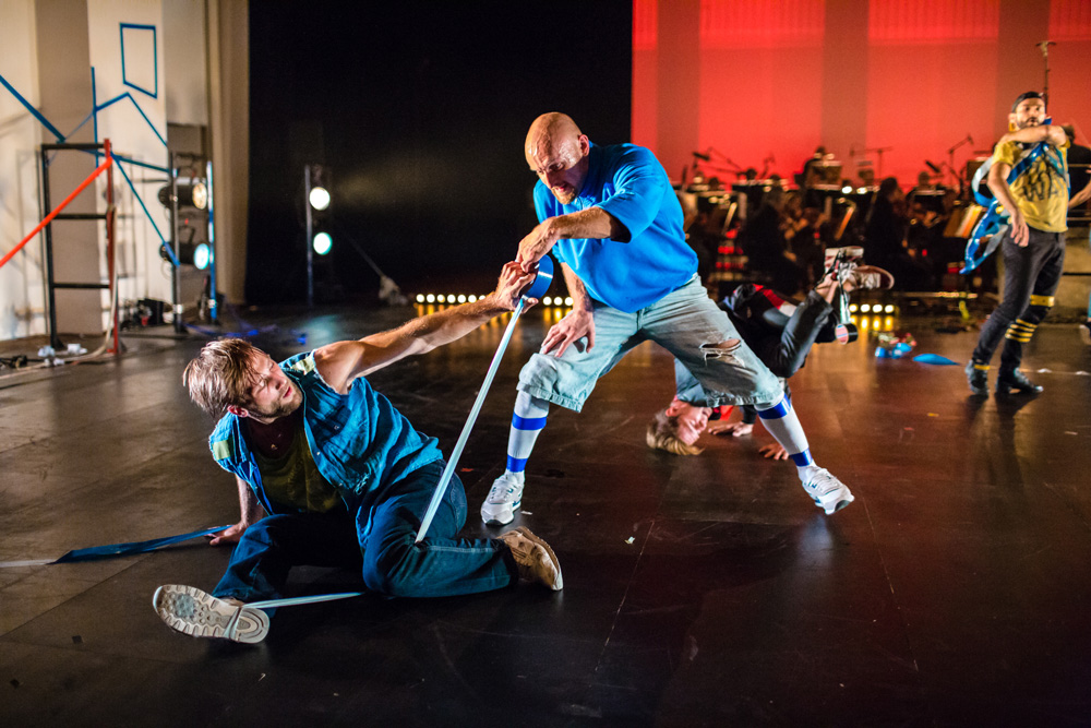Premiere von SYPMHONIX im Festspielhaus Hellerau (® Christoph Seidler)